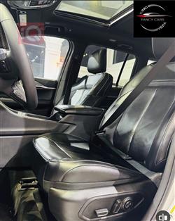 جیپ گراند شیرۆکی